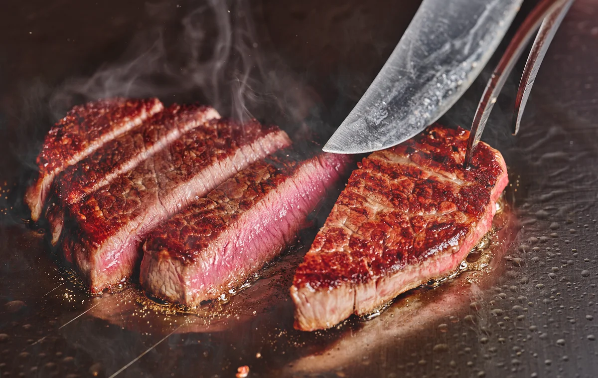 Beef grilled on a hot plate