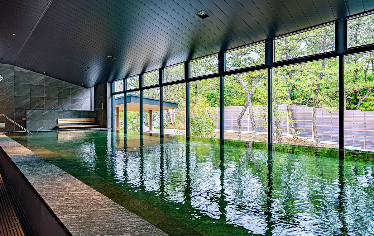 Exterior view of the relaxation terrace in the new bathhouse at the hot spring facility "Hot Spring "SHOSENKYU""