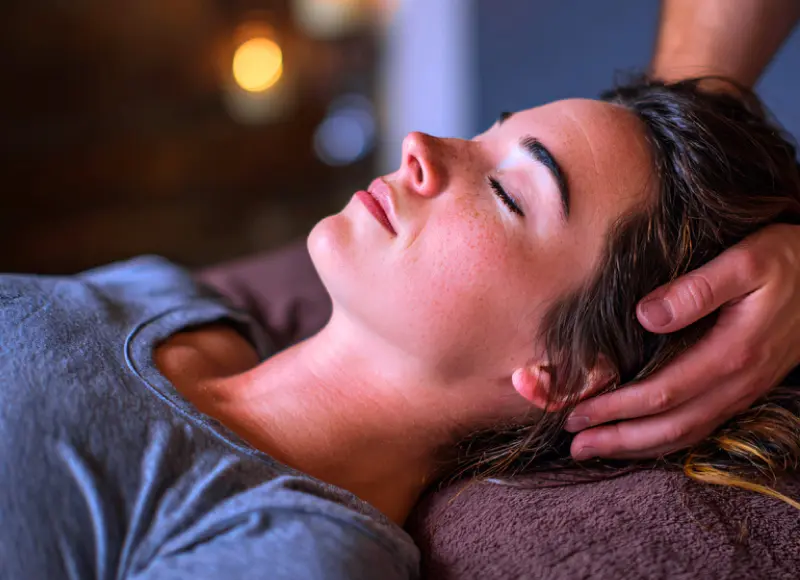 Head spa at massage parlor YUTA